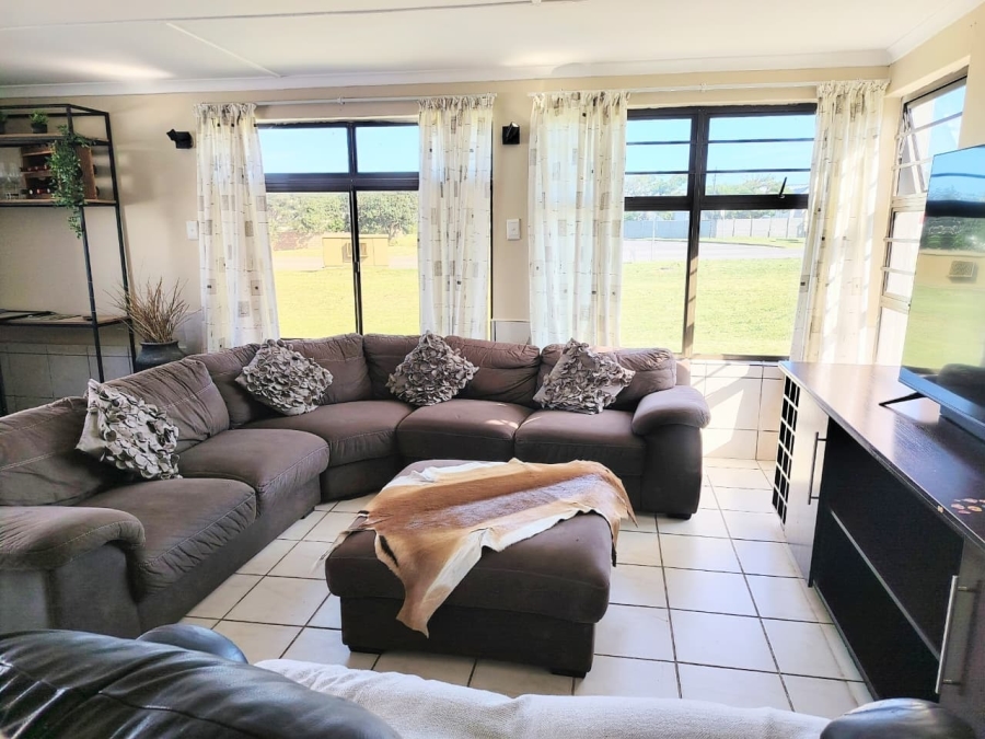 3 Bedroom Property for Sale in Kidds Beach Eastern Cape